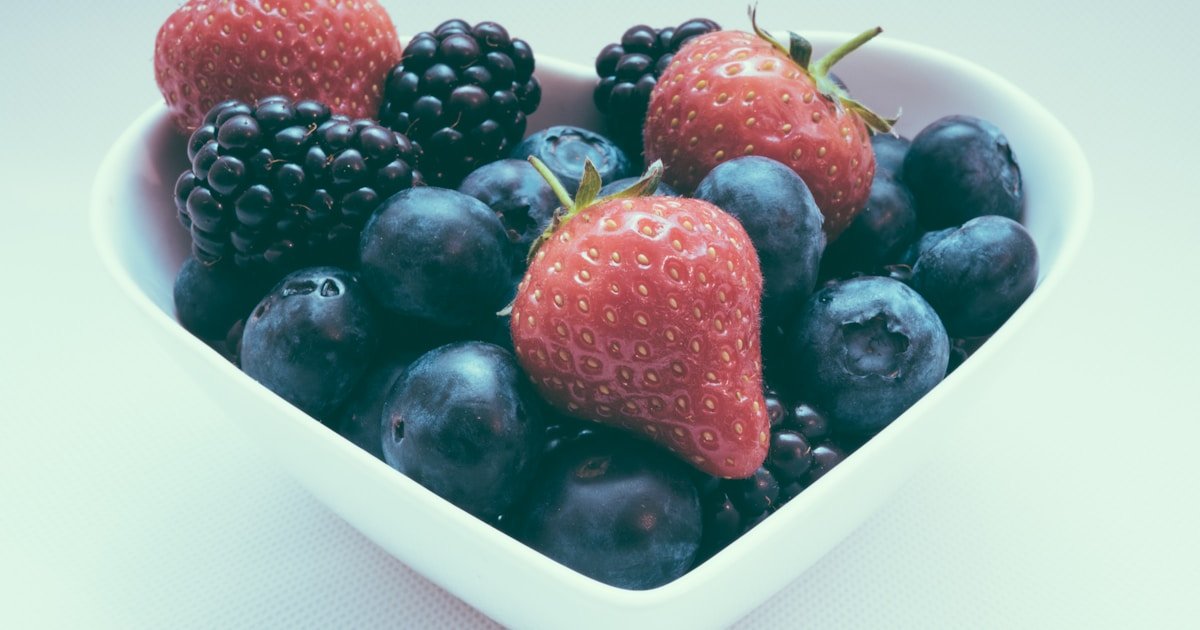 Lower Cholesterol Naturally: A Heart-Healthy Eating Guide